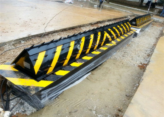 차량 통제 자동 상승 전자 유압식 도로 차단기, 70톤 축 하중 PLC 제어 및 원격 작동